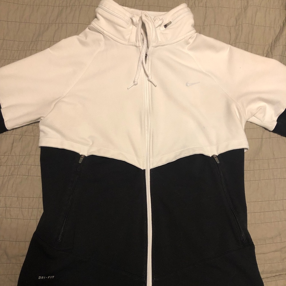 Black and white fitted Nike jacket